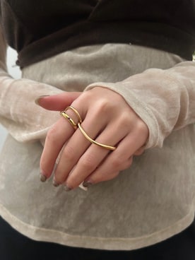 「アイテム（ネックレス）」を使った、saekaさん（レディース・172cm）の秋コーディネート