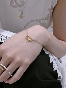 「TEN.（テン）のSILVER925 18KGP ポルタブレスレットMIX（ブレスレット、シルバー系）」を使った、saekaさん（レディース・172cm）の夏コーディネート