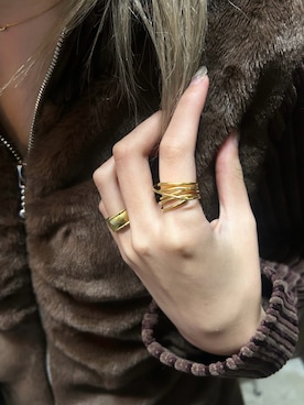 「アイテム（リング）」を使った、saekaさん（レディース・172cm）の秋コーディネート