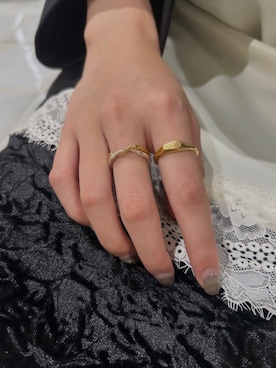 「アイテム（リング）」を使った、saekaさん（レディース・172cm）の秋コーディネート