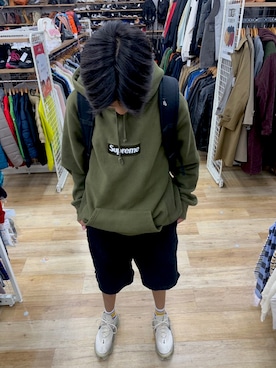 「Supreme （シュプリーム）のアイテム（パーカー）」を使った、higasi0819さん（メンズ・170cm）の秋コーディネート