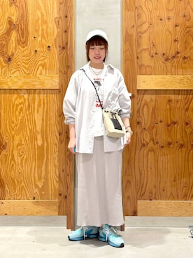 「niko and...（ニコアンド）のパラコード巾着ミニショルダーバッグ（ショルダーバッグ、グレー系）」を使った、hihihinappiさん（レディース）の春コーディネート