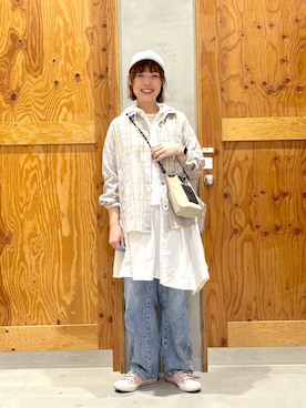 「niko and...（ニコアンド）のパラコード巾着ミニショルダーバッグ（ショルダーバッグ、グレー系）」を使った、hihihinappiさん（レディース）の春コーディネート