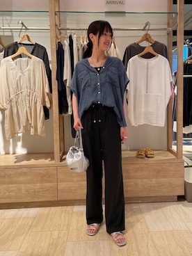 「Jena espace merveilleux（ジェナ　エスパスメルヴェイユ）の【サラサラ半袖デニム】テンセルフレンチシャツ（シャツ/ブラウス、ブルー系）」を使った、らむしさん（レディース・171cm）の夏コーディネート