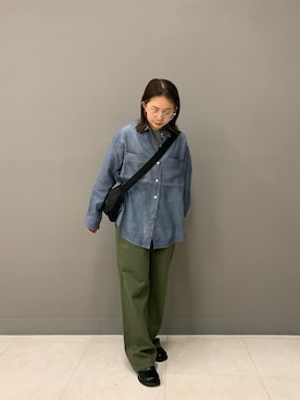 「URBAN RESEARCH DOORS（アーバンリサーチドアーズ）のシアーデニムシャツ（シャツ/ブラウス）」を使った、suzuさん（レディース・148cm）の秋コーディネート