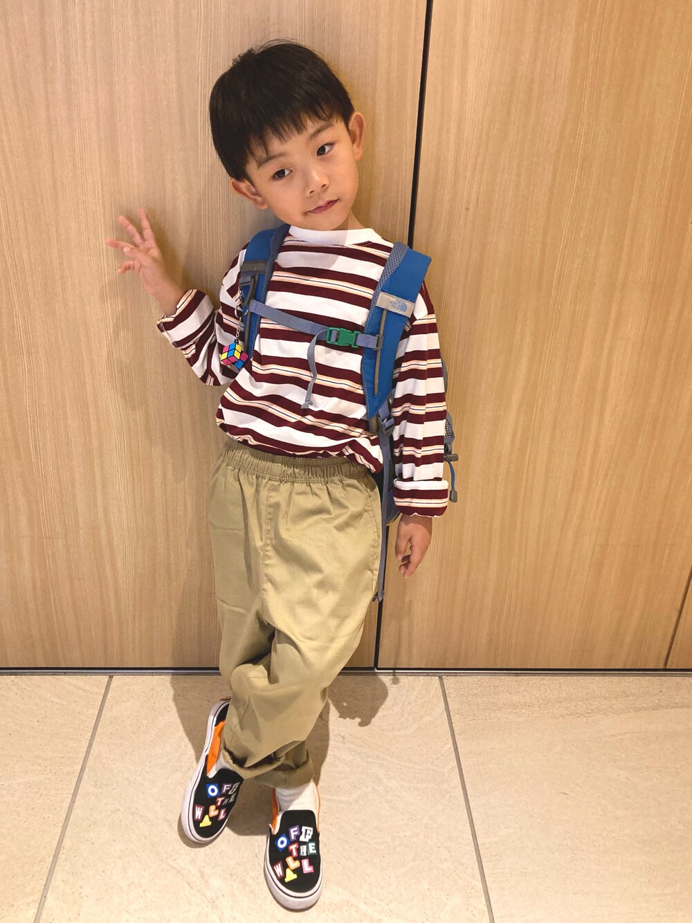 「男の子、秋服」｜「VANSのアイテム（スリッポン、ブラック系）」を使った、Shuta.さん（キッズ・110cm）の秋コーディネートの1枚目の写真