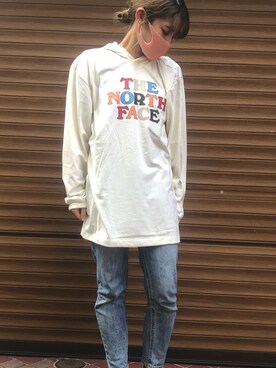 「THE NORTH FACE（ザノースフェイス）のアイテム（トップス、ベージュ系）」を使った、ROOPTOKYO_sakiさん（レディース・160cm）の秋コーディネート