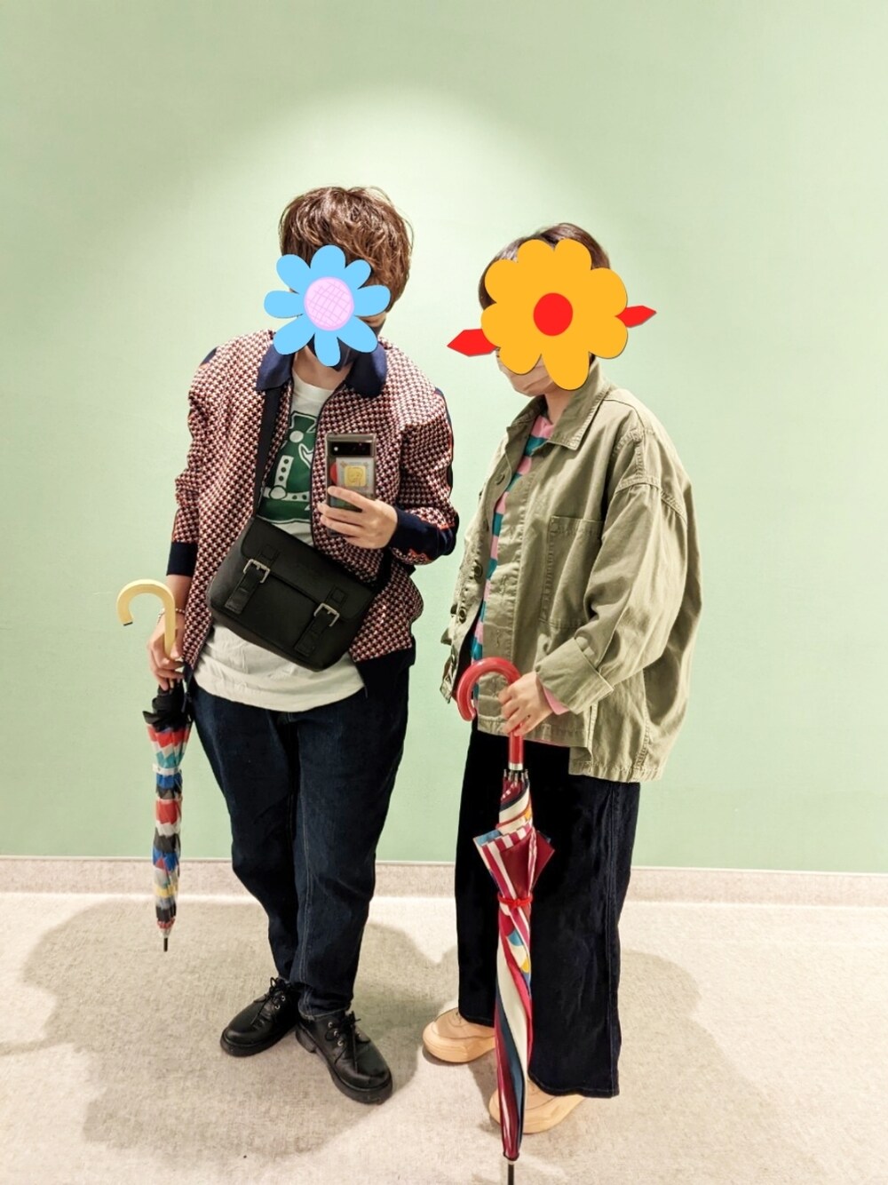 「ブルゾン、パンツスタイル、ミニバッグ、カラーコーデ、お洒落さんとつながりたい、Tシャツ、デニム、古着、ローファー、ボーイッシュ、ジェンダーレス、メンズライク、秋コーデ、スニーカー、サッチェルバッグ」｜「ZARAのアイテム（ブルゾン、レッド系）」を使った、kumakichikichi🏳️‍🌈さん（レディース・147cm）の秋コーディネートの1枚目の写真