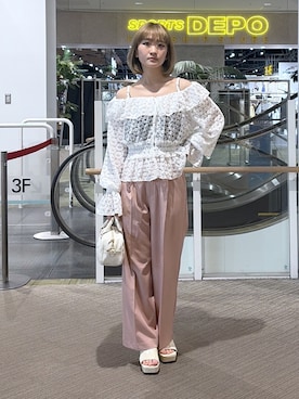 「FREE'S MART（フリーズマート）のアイテム（スラックス）」を使った、17mfmさん（レディース・158cm）の春コーディネート