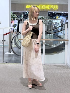 「FREE'S MART（フリーズマート）の◆花柄シアーナロースカート（スカート、ホワイト系）」を使った、17mfmさん（レディース・158cm）の夏コーディネート