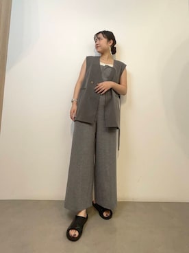 「アイテム（サロペット/オーバーオール、グレー系）」を使った、おはねさん（レディース・168cm）の夏コーディネート