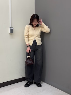 「SENSE OF PLACE by URBAN RESEARCH（センスオブプレイスバイアーバンリサーチ）のメタルツキキンチャクバッグ（ハンドバッグ、ブラウン系）」を使った、おはねさん（レディース・168cm）の春コーディネート