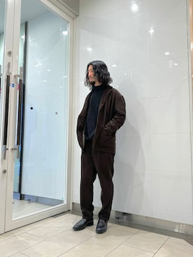 「アイテム（セットアップ、ブラウン系）」を使った、アライさん（メンズ・180cm）の秋コーディネート