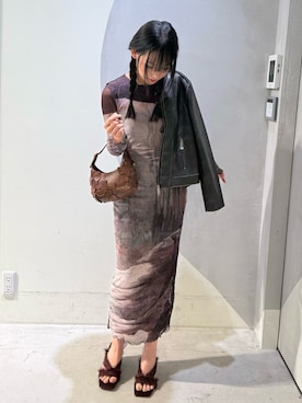 「アイテム（ライダースジャケット）」を使った、Desigual銀座STAFFさん（レディース・162cm）の秋コーディネート
