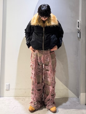 「アイテム（デニムパンツ、レッド系）」を使った、Desigual銀座STAFFさん（メンズ・179cm）の秋コーディネート