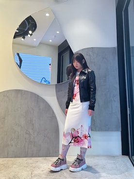 「Desigual（デシグアル）のアイテム（ライダースジャケット）」を使った、Desigual銀座STAFFさん（レディース・163cm）の春コーディネート