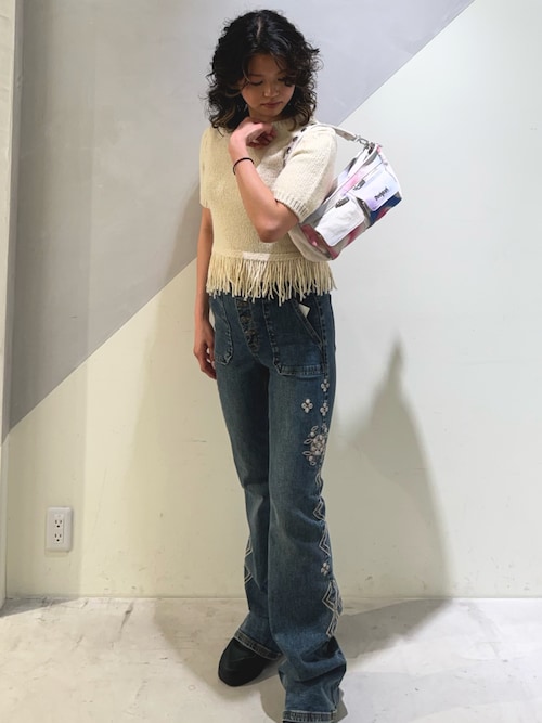 【DIOR直営】セール！23SS エンブロイダリー フレアジーンズ DIOR直営】セール！23SS エンブロイダリー フレアジーンズ ボトムス