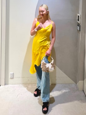「アイテム（ボディバッグ/ウエストポーチ）」を使った、Desigual銀座STAFFさん（レディース・166cm）の夏コーディネート