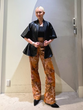 「アイテム（ポンチョ）」を使った、Desigual銀座STAFFさん（レディース・166cm）の秋コーディネート