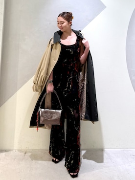 「アイテム（オールインワン・サロペット）」を使った、Desigual銀座STAFFさん（レディース・166cm）の冬コーディネート