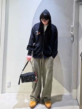 「アイテム（バッグ）」を使った、Desigual銀座STAFFさん（メンズ・180cm）の夏コーディネート