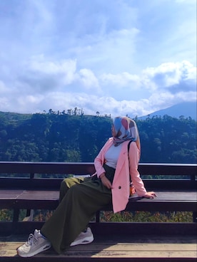 「アイテム（スーツパンツ、ピンク系）」を使った、Ｋａｙ。さん（レディース・168cm）の春コーディネート