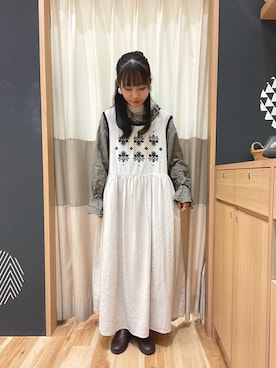 「襟付きトップス」｜「アイテム（ワンピース/ドレス）」を使った、あずまみかさん（レディース・153cm）の冬コーディネート