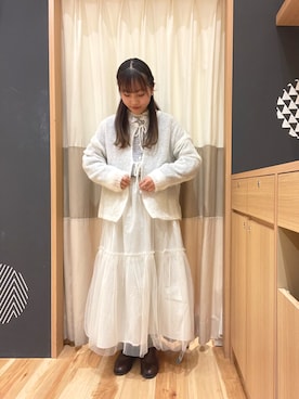 「Samansa Mos2（サマンサ モスモス）の透かしニットカーディガン（カーディガン/ボレロ）」を使った、あずまみかさん（レディース・153cm）の冬コーディネート