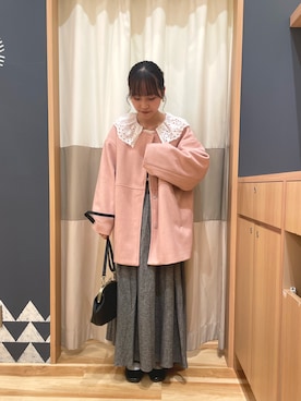 「アイテム（その他アウター、ピンク系）」を使った、あずまみかさん（レディース・153cm）の秋コーディネート