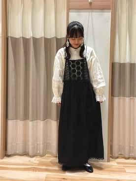 「24AW秋の新作」｜「アイテム（ワンピース/ドレス）」を使った、あずまみかさん（レディース・153cm）の秋コーディネート