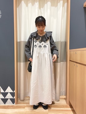「襟付きトップス」｜「アイテム（ワンピース/ドレス）」を使った、あずまみかさん（レディース・153cm）の秋コーディネート