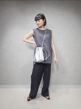 「アパートバイローリーズ」｜「アイテム（スラックス）」を使った、ノノカさん（レディース・156cm）の夏コーディネート