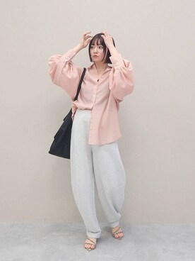 「e/rm」｜「アイテム（スウェットパンツ）」を使った、ノノカさん（レディース・156cm）の春コーディネート