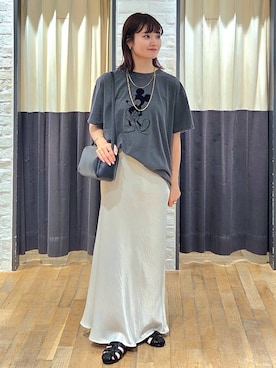 「アイテム（バングル/リストバンド）」を使った、ノノカさん（レディース・156cm・20代）の秋コーディネート