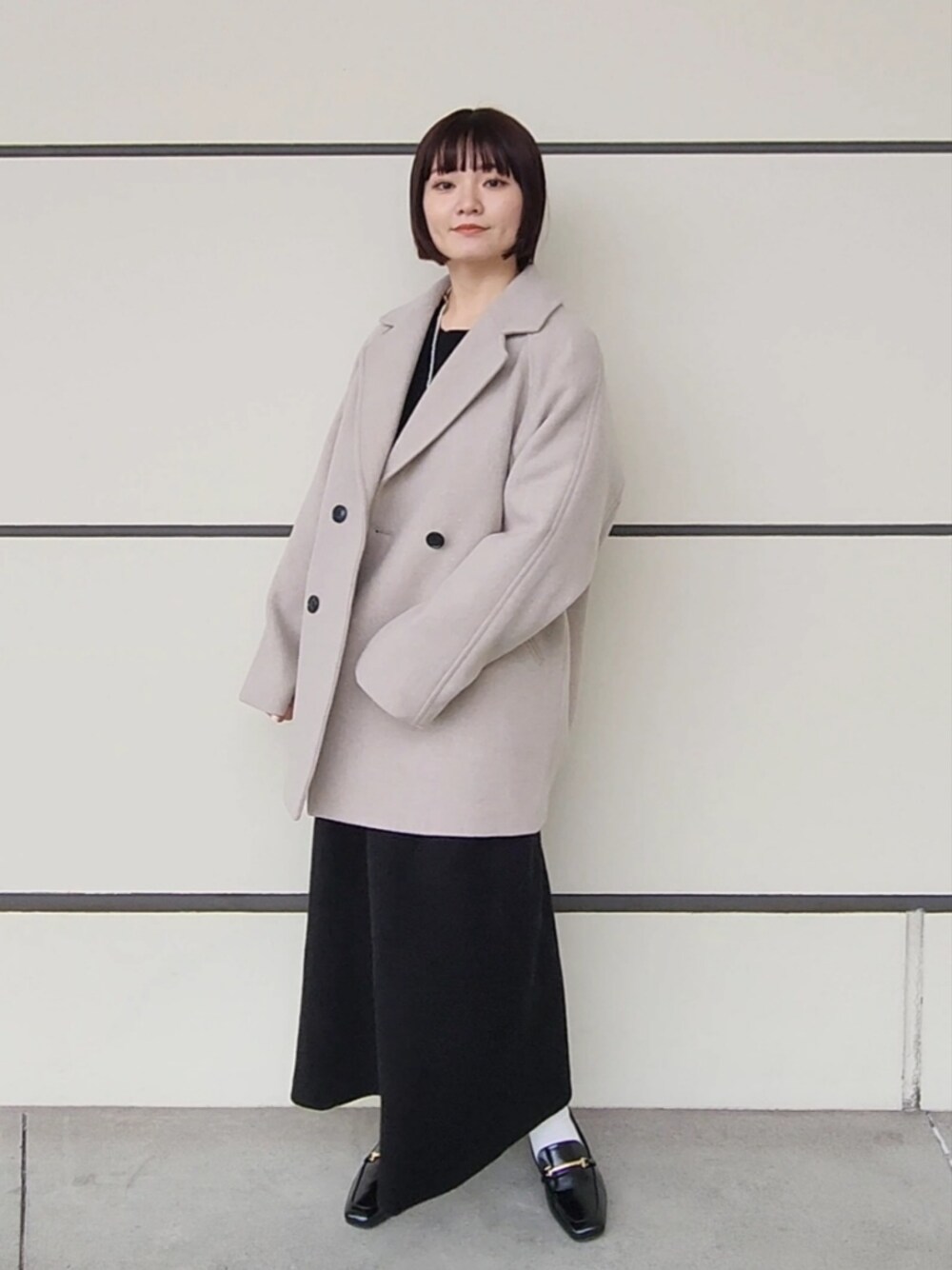 「アパートバイローリーズ、大人カジュアル、オトナカジュアル、ピーコート、ウールコート、きれいめカジュアル、apartbylowrys」｜「A part byのスーパー100メルトンジャケットコート（チェスターコート、ベージュ系）」を使った、ノノカさん（レディース・156cm）の秋コーディネートの1枚目の写真