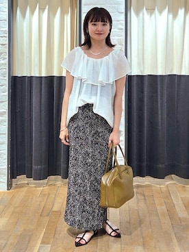 「アイテム（バングル/リストバンド）」を使った、ノノカさん（レディース・156cm・20代）の秋コーディネート