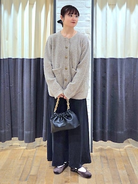 「アイテム（シュシュ）」を使った、ノノカさん（レディース・156cm）の秋コーディネート