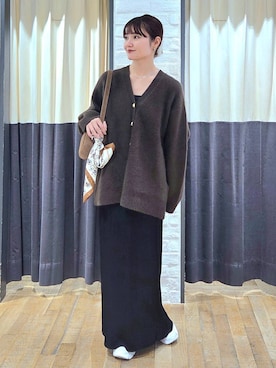 「アイテム（バンダナ/スカーフ）」を使った、ノノカさん（レディース・156cm・20代）の秋コーディネート