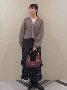 「アイテム（バレッタ/ヘアクリップ）」を使った、ノノカさん（レディース・156cm）の秋コーディネート