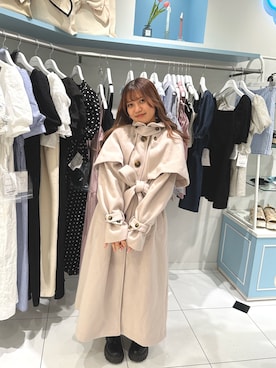 「OLIVE des OLIVE（オリーブデオリーブ）のアイテム（ステンカラーコート）」を使った、miyuさん（レディース・150cm）の夏コーディネート