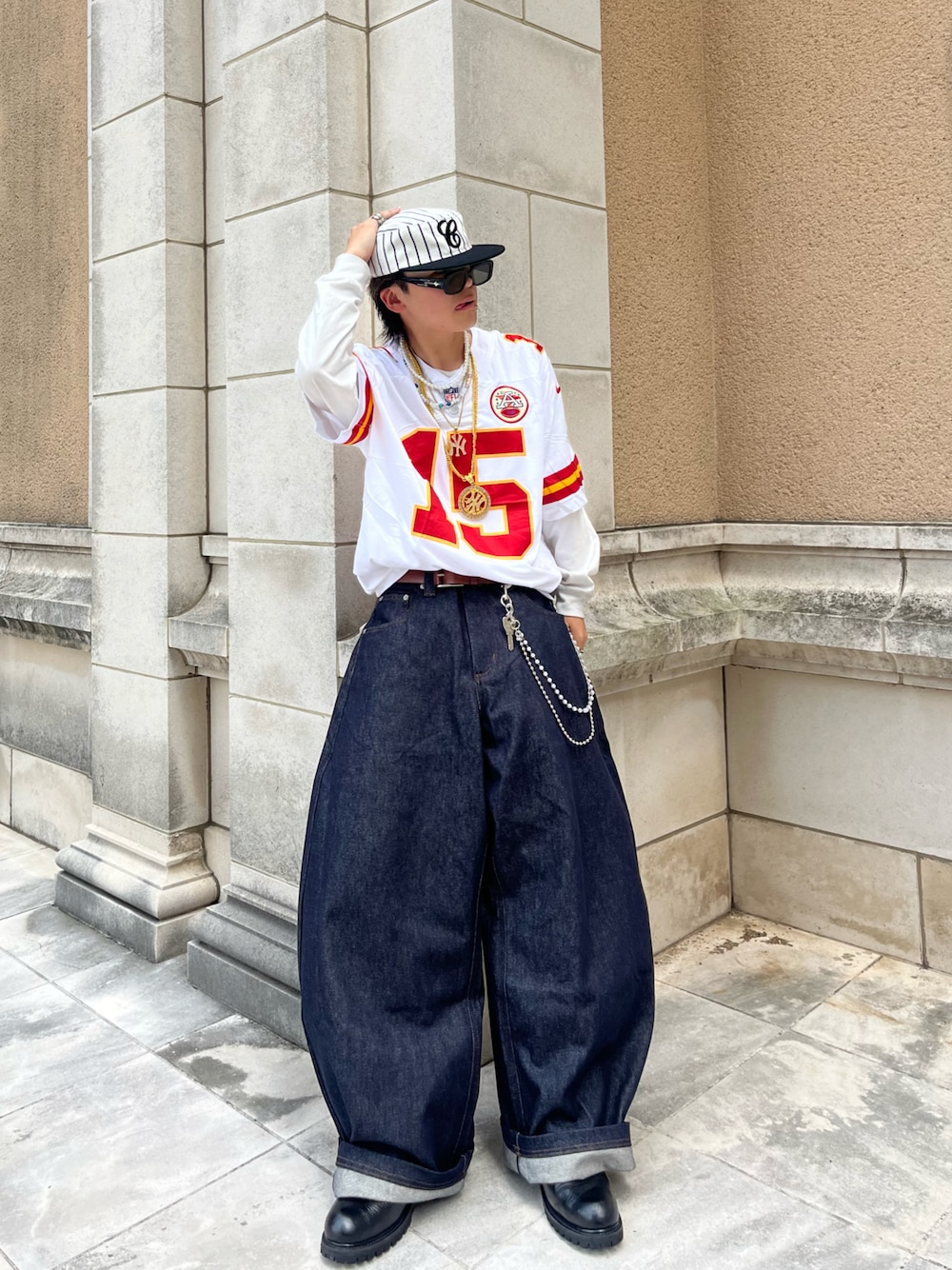 「夏コーデ、おしゃれさんと繋がりたい、いいね、save、フォローお願いします🤑、春コーデ、休日スタイル、レイヤードスタイル、スポーツミックス、白Tシャツ、淡色コーデ、デニム」｜「PEOPLESENSEのアイテム（デニムパンツ、ブルー系）」を使った、aymmm__08さん（骨格ストレート・メンズ・165cm）の夏コーディネートの1枚目の写真