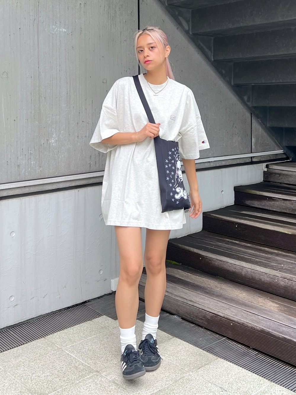 新品　X-girl Champion BIG TEE DRESS エックスガール Champion（チャンピオン）の「X-girl × Champion S/S BIG TEE DRESS