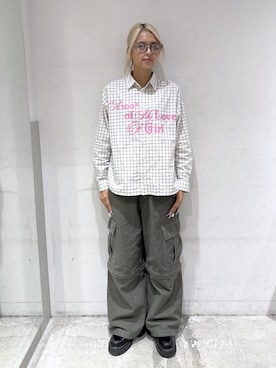 「X-girl（エックスガール）のMIX FONT LOGO L/S SHIRT（シャツ/ブラウス、ホワイト系）」を使った、Pamelaさん（レディース・161cm）の夏コーディネート