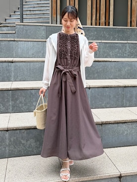 「couture brooch（クチュールブローチ）の【洗える】LEVITAジップアップフーディー（カーディガン/ボレロ、ホワイト系）」を使った、habaさん（レディース・155cm）の春コーディネート