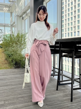 パンツ（ピンク系）を使った「オフィスカジュアル」の人気ファッション