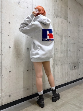 「厚底ブーツ」｜「アイテム（スニーカー）」を使った、竹市咲来さん（レディース・167cm）の秋コーディネート