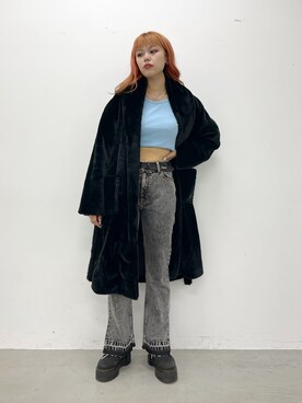 「ファーアウター」｜「アイテム（ダウンジャケット/コート）」を使った、竹市咲来さん（レディース・167cm）の秋コーディネート