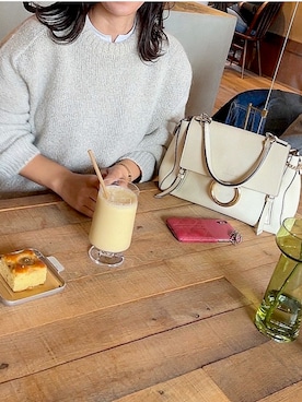 「アイテム（スマホケース/カバー、ピンク系）」を使った、mocochan.95さん（レディース・163cm）の冬コーディネート