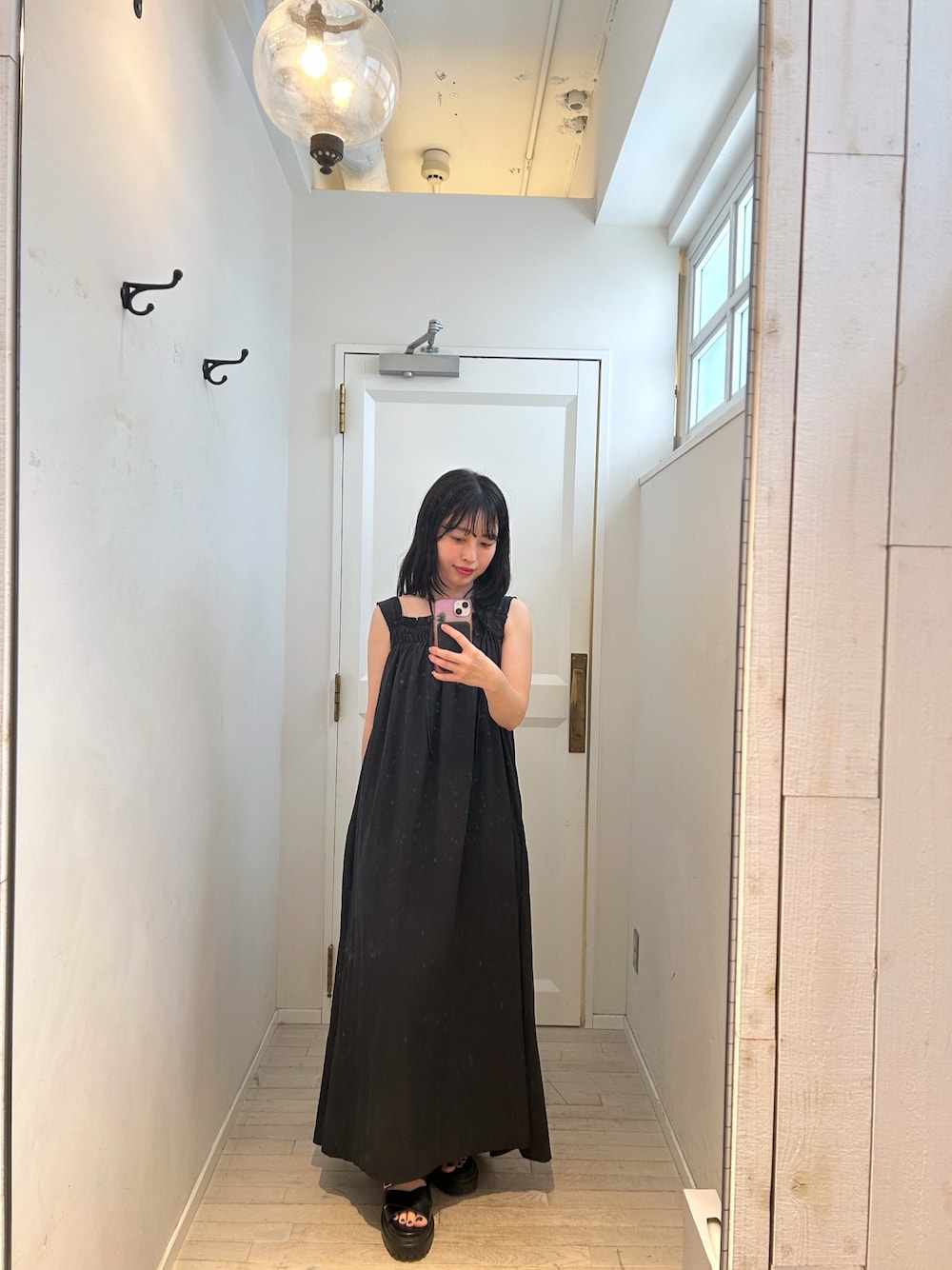「mysticのホルターマキシワンピース（ワンピース、ブラック系）」を使った、yukatsuraさん（骨格ウェーブ・レディース・153cm）の夏コーディネートの1枚目の写真