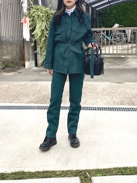 「アイテム（デニムジャケット、グリーン系）」を使った、はるさん（レディース・168cm）の秋コーディネート